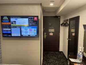アパホテル 秋葉原駅東 スタンダードルーム 窓側から玄関方向を撮影