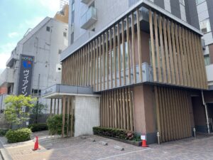 ホテル ヴィアイン新宿 建物