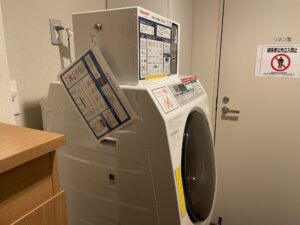 ホテル ヴィアイン新宿 3階 コインランドリー