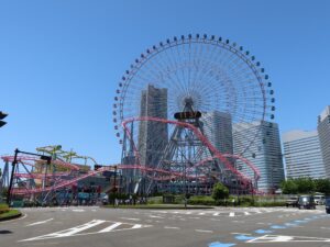 みなとみらい よこはまコスモワールドと横浜ランドマークタワー