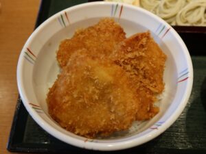 へぎそばと小たれカツ丼のセット 小たれカツ丼 越後長岡 小嶋屋さんにて