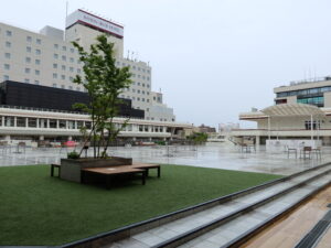 新潟 万代シテイ バスセンター 2階広場