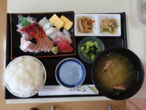 お刺身定食 新潟県水産会館 漁協食堂 地魚食道にて