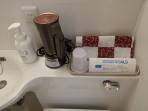 城のホテル甲府 シングルルーム アメニティ類は1階にあります