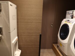 城のホテル甲府 シングルルーム 13階 コインランドリーと製氷機