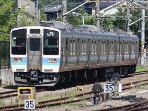 JR中央東線 211系 全体 甲府駅にて