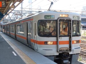 JR身延線 313系 全体 甲府駅にて