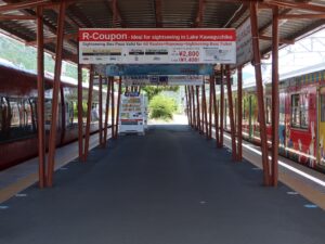 富士山麓電気鉄道 富士急行線 河口湖駅 2番線・3番線 富士山・大月方面に行く列車が発着します