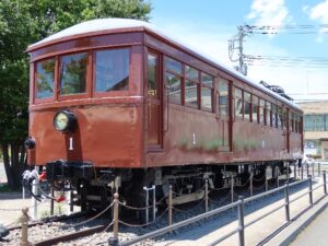 富士山麓電気鉄道 富士急行線 モ1号 全体 河口湖駅にて撮影