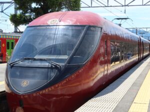富士山麓電気鉄道 富士急行線 8500系 富士山ビュー特急 前面 河口湖駅にて