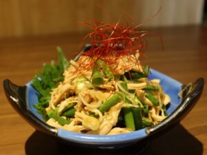 蒸し鳥と葱のピリ辛ポン酢添え 湯けむり天然秘湯 龍泉の湯にて