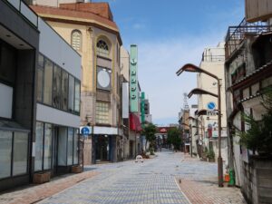 群馬県前橋市の繁華街 スズラン百貨店付近 スズランは営業しているのですが、人影はまばらです