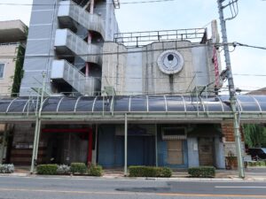 群馬県前橋市の繁華街 立川町通り キャバレーロンドン 5年経ってもそのまんまでした