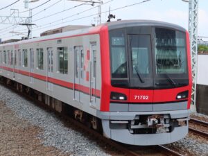 東武伊勢崎線 70000系 前面 谷塚駅にて撮影