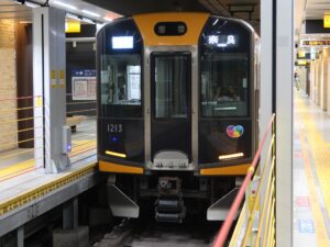 阪神本線 1000系 前面 神戸三宮駅で撮影