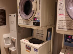 ホテルモントレ神戸 B1階 コインランドリーと製氷機