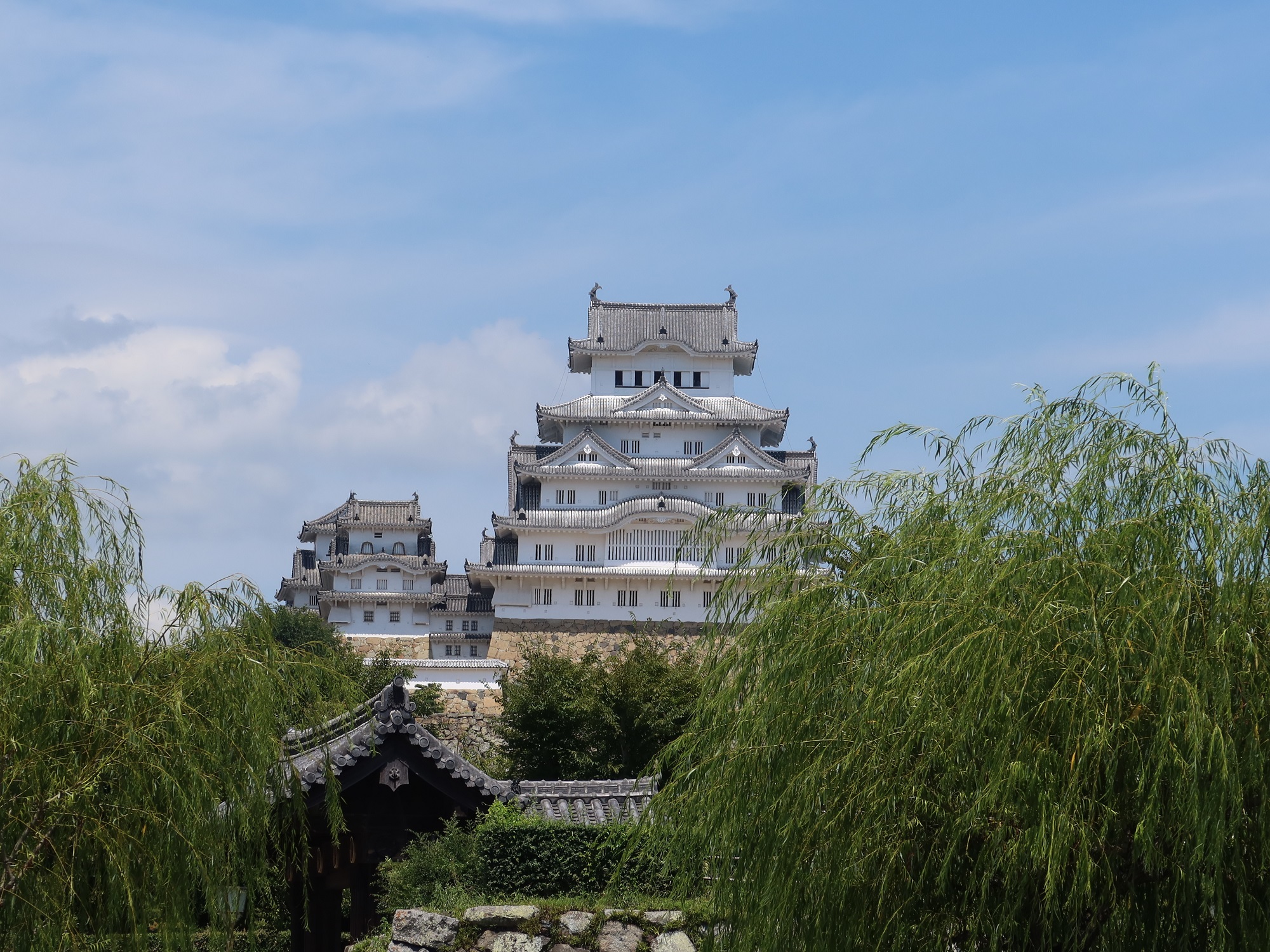 姫路城 姫路城前交差点付近から撮影