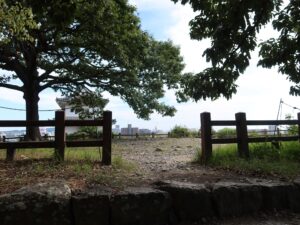 兵庫県立明石公園 明石城址 天守台に登ったところ