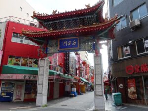 神戸 南京町 中華街 西安門 東方向を撮影