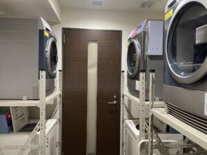 スーパーホテル 東京・浜松町 2階 コインランドリー