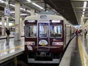 阪急京都線 6300系 京とれいん 前面 梅田駅にて