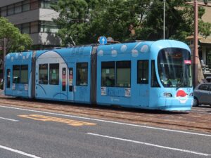 広島電鉄 1000型 GREEN MOVER LEX 袋町付近にて撮影