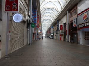 広島本通商店街 アーケード街の中