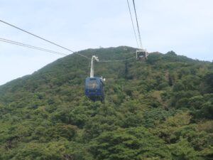 下田ロープウェイ 寝姿山駅とゴンドラ