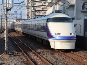 東武日光線 100系 特急スペーシアけごん 雅編成 全体 獨協大学前駅にて撮影