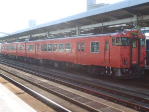 JR山陰本線 キハ40系 全体 鳥取駅にて撮影