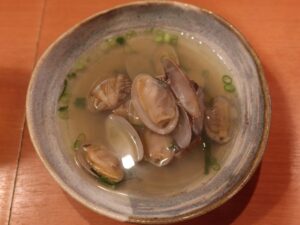 アサリの酒蒸し 酒菜や 呵呵旨にて