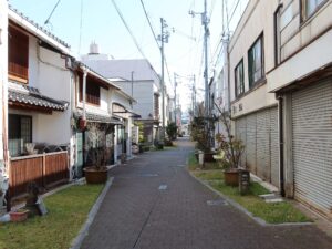 米子 法勝寺町 米子本通り商店街からまっすぐ進んだところです