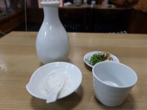 皿そば だし とろろ 鶉玉子 ねぎ 喜楽にて