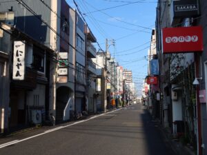 鳥取の歓楽街 弥生町 朝に撮影