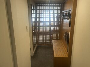 ホテルマイステイズプレミア浜松町 コンフォートキングルーム 玄関を入ったところ