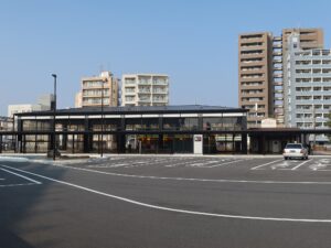 鹿児島市交通局 鹿児島駅前停留所と駅前ロータリー