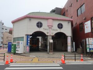 鹿児島市交通局 谷山停留所 駅舎 南側を撮影