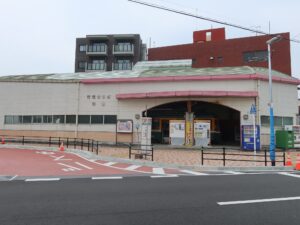 鹿児島市交通局 谷山停留所 駅舎 西側を撮影