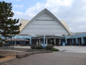 いおワールド かごしま水族館 玄関前
