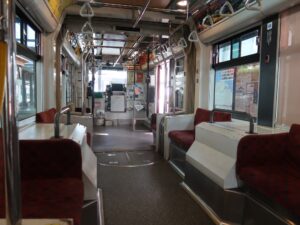 鹿児島市交通局 7000形 室内