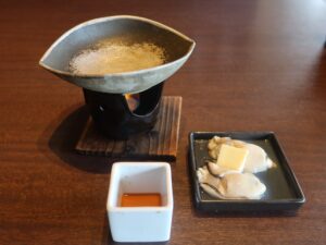 牡蠣バター 焼く前 横浜みなとみらい万葉倶楽部にて