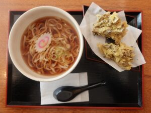 舞茸天ぷらうどん 草津温泉 大滝乃湯にて
