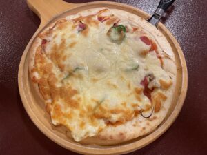 ミックスピザ 石和温泉 薬石の湯 瑰泉にて
