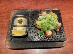 名古屋コーチン溶岩焼き 本格串焼とへぎそば 濱匠 錦本店にて