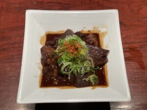 国産牛すじの土手煮 本格串焼とへぎそば 濱匠 錦本店にて