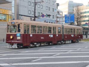 熊本市交通局 5000形 辛島町電停付近にて