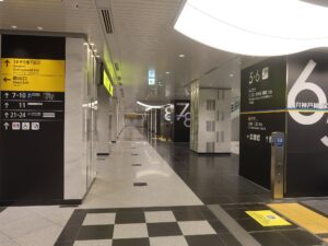 JR神戸線 大阪駅 西出口付近の通路