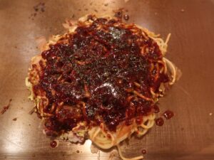風の街玉モダン焼き 風の街 千林本店にて