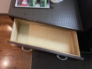 横須賀 セントラルホテル ダブルルーム 引き出しの中は空でした