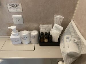 横須賀 セントラルホテル ダブルルーム アメニティ類とドライヤー